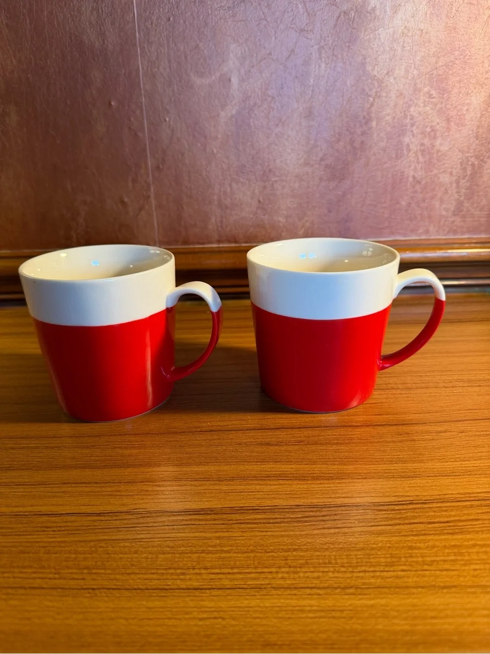 SET OF 2 Crate & Barrel Coffee Mugs Red White Dipped Glaze New No Tags 14oz
